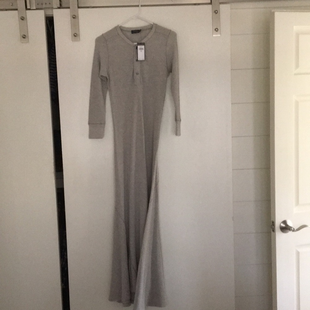 RALPH LAUREN GRAY MAXI DRESS ((Medium))